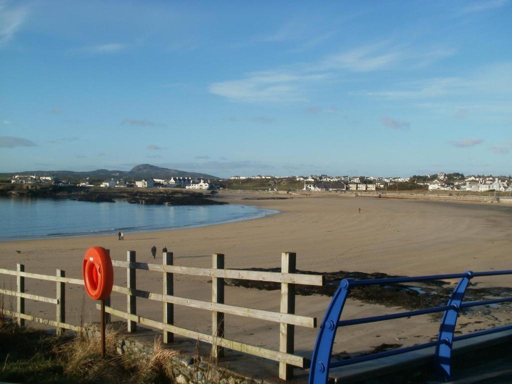 Blackthorn Farm Bed & Breakfast Holyhead Exterior foto